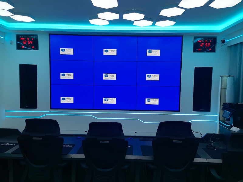 中億睿液晶拼接屏入駐新疆某戰(zhàn)隊數據中心打造數字化部隊項目安裝現場